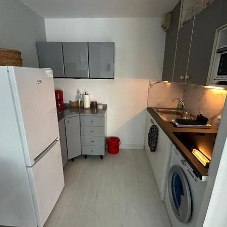 Spacieux Deux Pieces En Front De Mer Pour 4 Personnes Ref Plage 12 Saint-Raphaël Exteriör bild